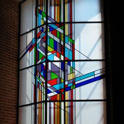 Fabricación artesanal de vidrieras religiosas para iglesias y capillas